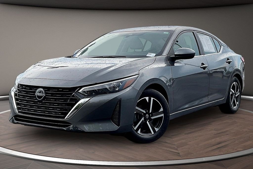 Used 2024 Gray Nissan SV image 2