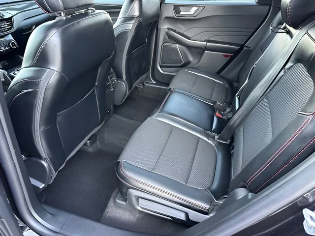 2025 Ford Escape ST-Line - Photo 22