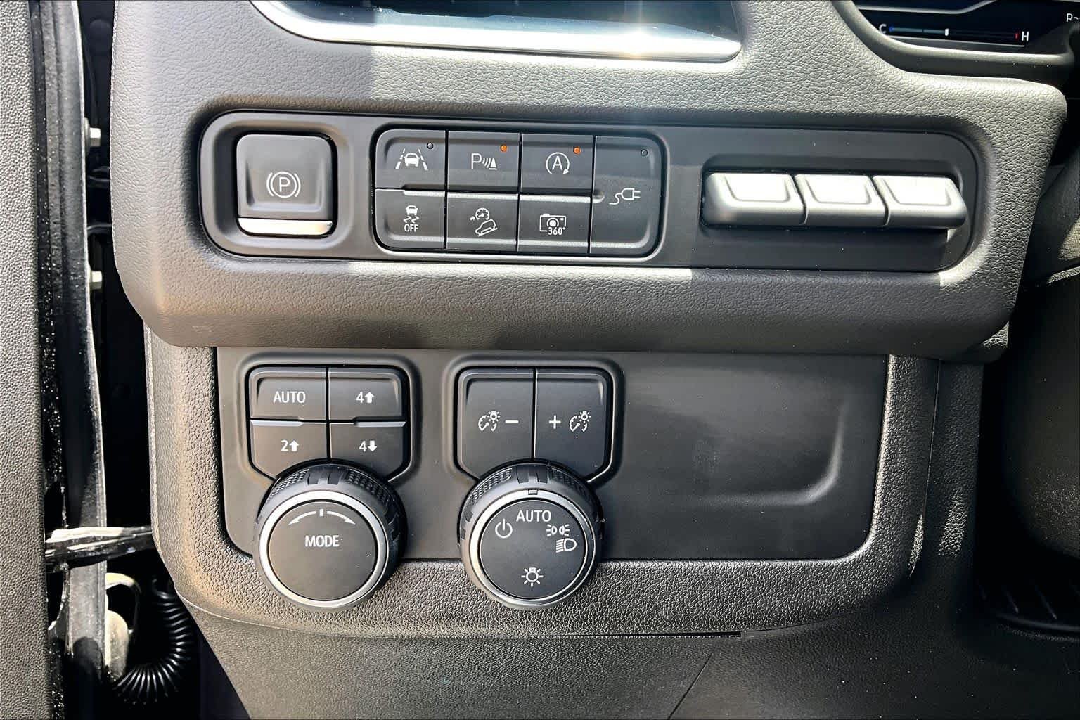Used 2022 Dark Ash Metallic Chevrolet High Country image 69