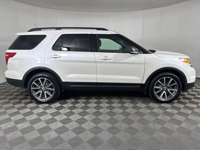 Used 2015 White Ford XLT image 2