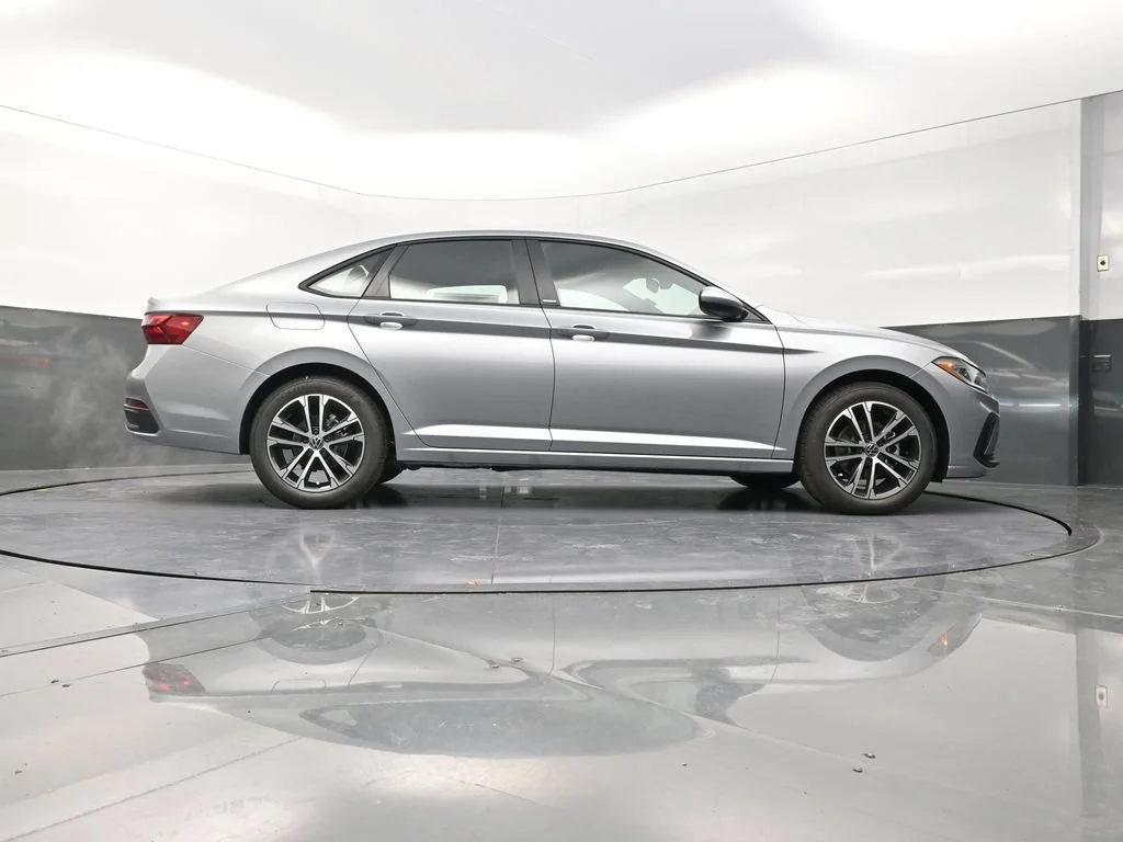 Used 2026  Volkswagen 1.5T Sport image 28