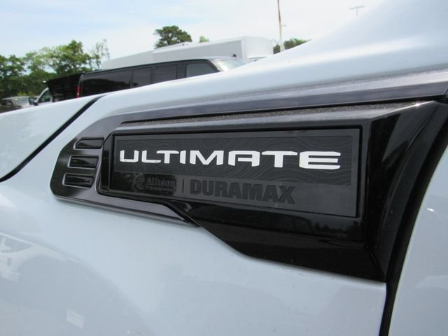 New 2026 Glacier White Tricoat GMC Denali Ultimate image 9