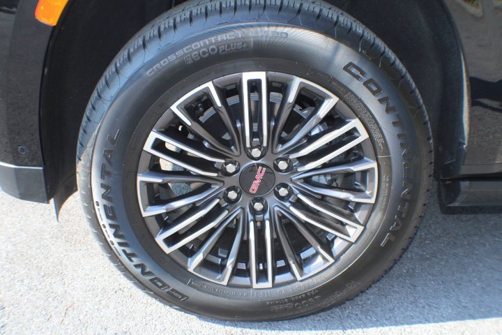 Certified Used 2024 Onyx Black GMC Denali image 5