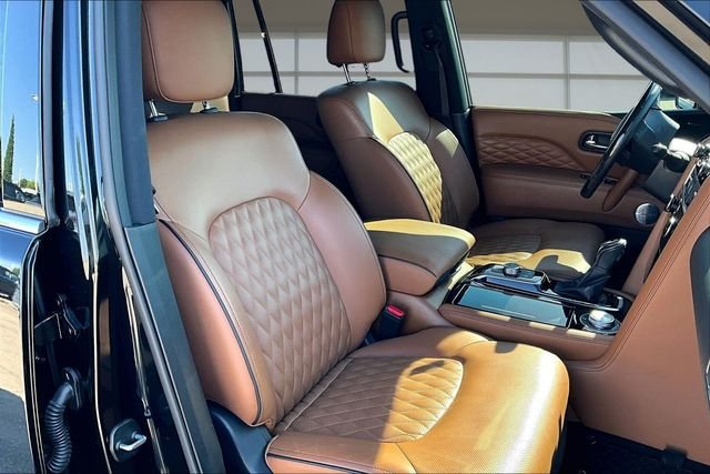 Used 2024 Black INFINITI Sensory image 7
