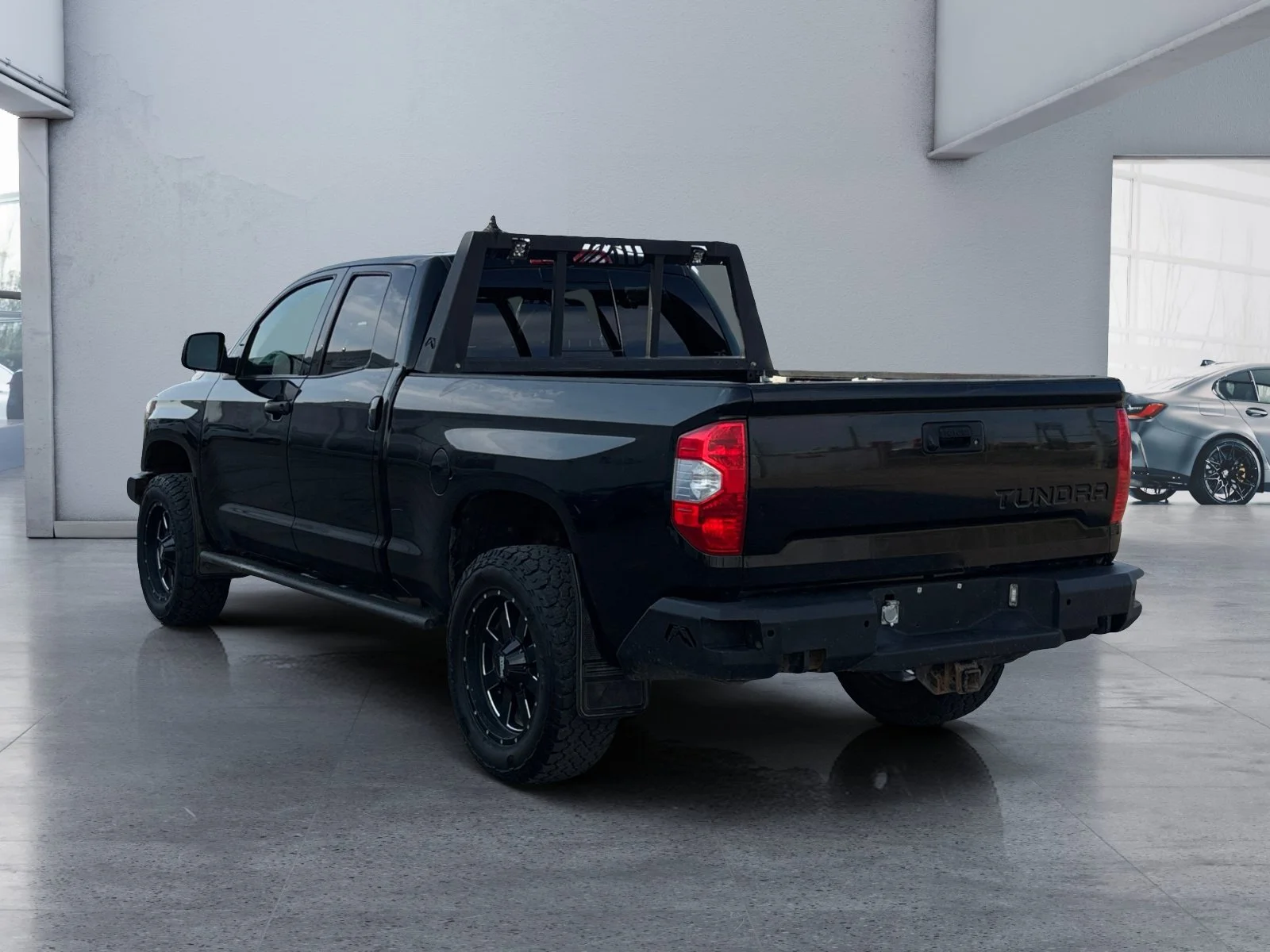 Used 2020 Black Toyota 4x4 Double Cab image 3