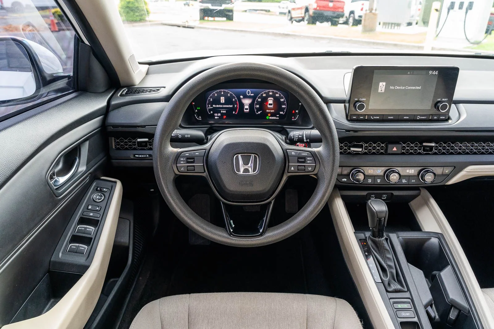 Used 2024  Honda EX image 18