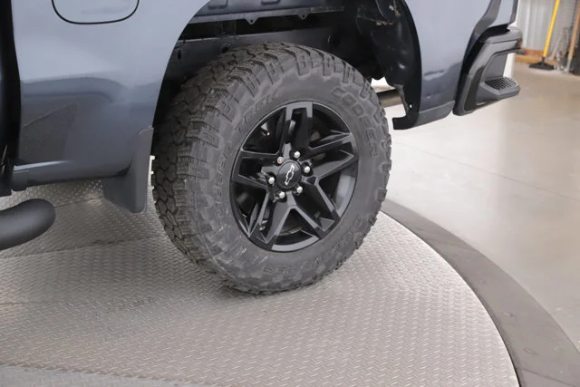 Used 2019  Chevrolet Custom Trail Boss image 19