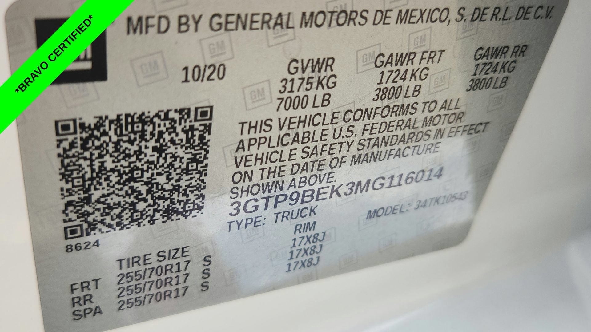 Used 2021 SUMMIT WHITE GMC SLE image 27