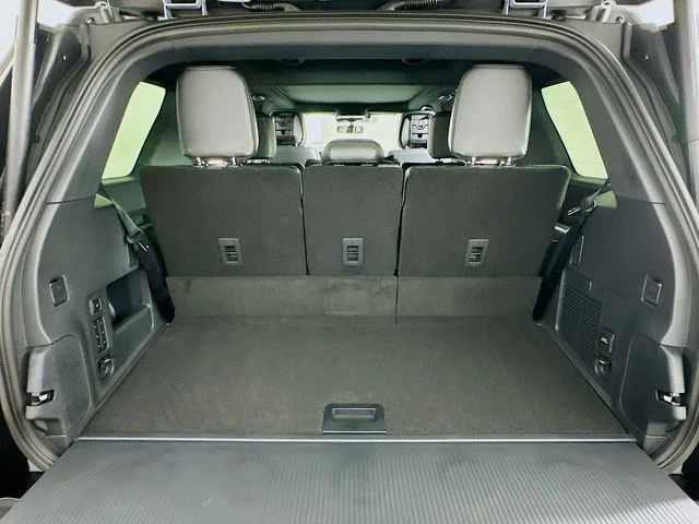 New 2026 Gray Ford Platinum image 27