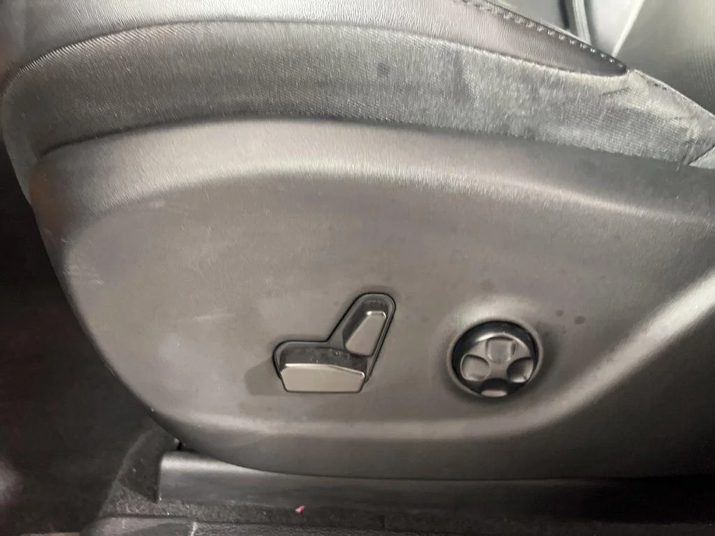 Used 2021 Velvet Red Pearlcoat Jeep Limited image 17