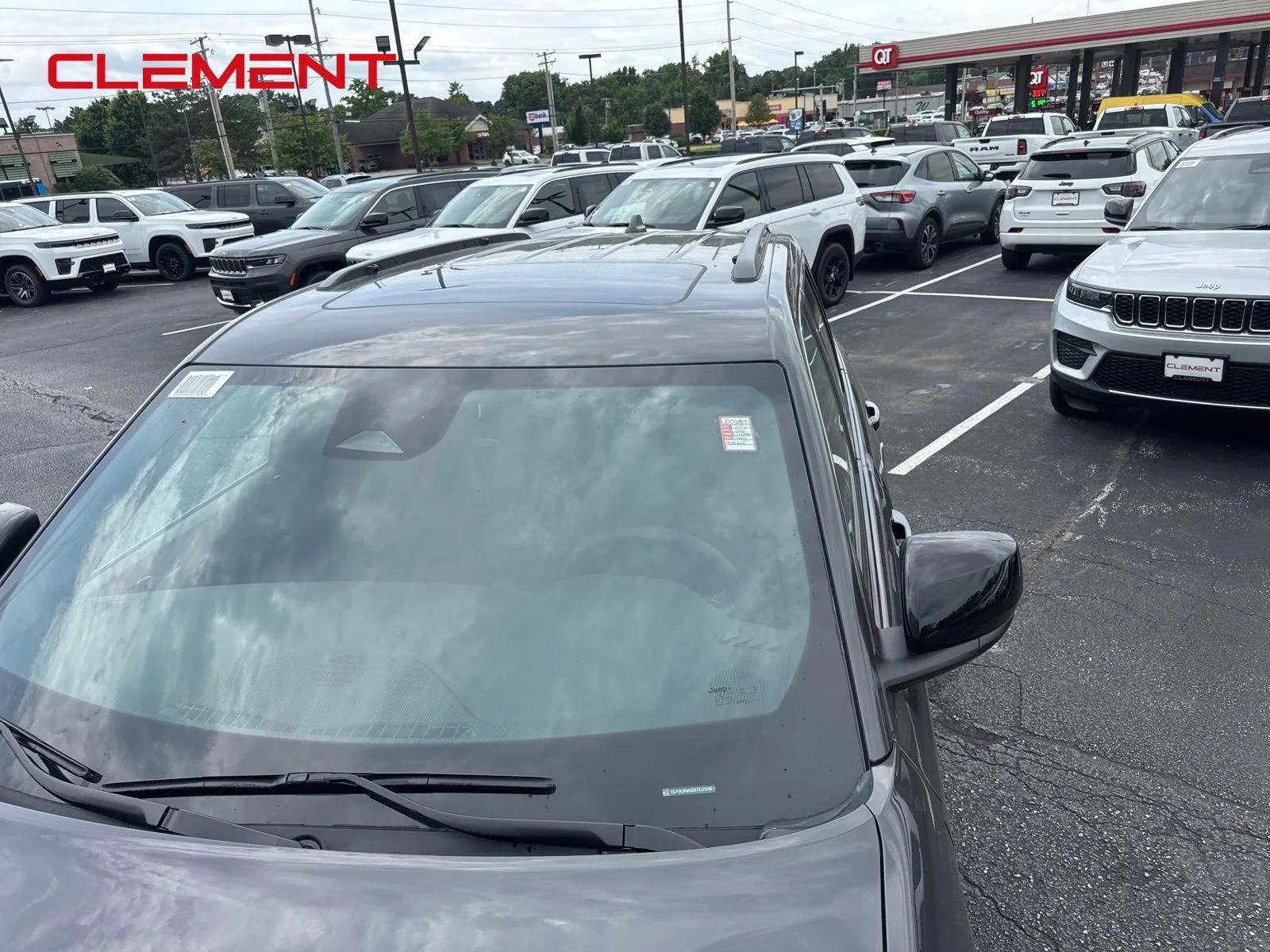 New 2026 Baltic Gray Metallic Clear-Coat Exterior Paint Jeep Laredo X image 16