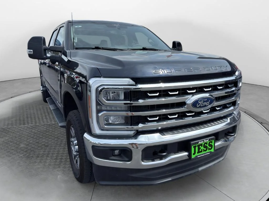 Used 2025 Antimatter Blue Metallic Ford LARIAT image 4
