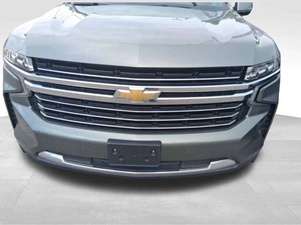 Used 2023 Green Chevrolet LT image 16