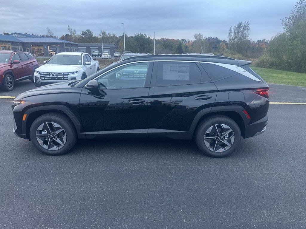 New 2026 Black Hyundai SEL Plus AWD image 5