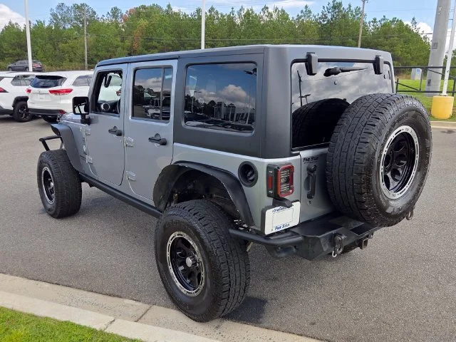 Used 2015 Silver Jeep Unlimited Rubicon image 11