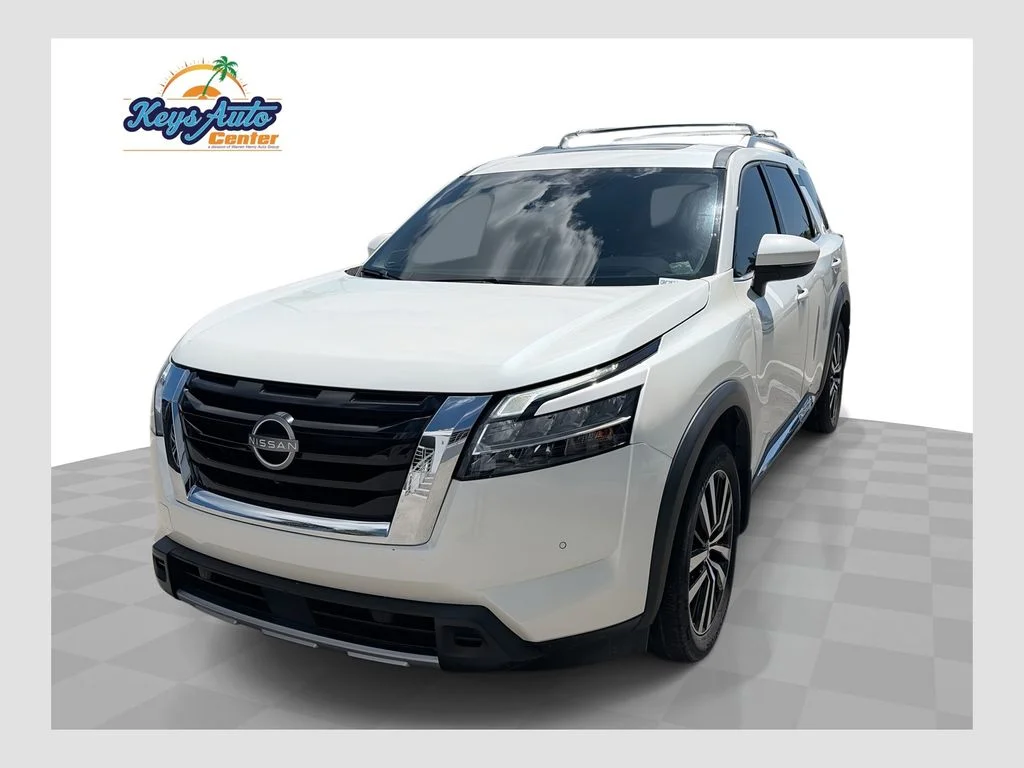 Used 2024 White Nissan Platinum image 1