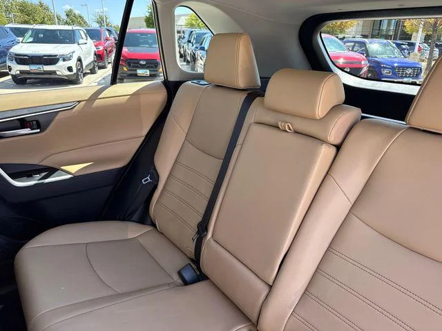 Certified Used 2025 RED MC. Toyota XLE Premium image 62