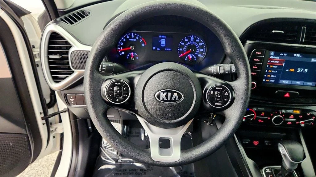 Used 2020 Snow White Pearl Kia LX IVT image 13