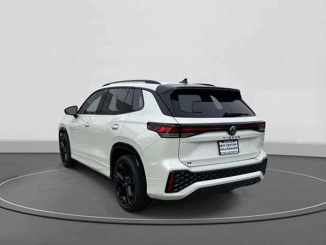 New 2026 White/off-white Volkswagen 2.0T SE R-Line Black image 3