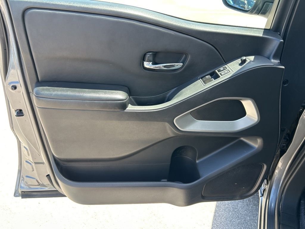 Used 2025 Gray Nissan SV image 19