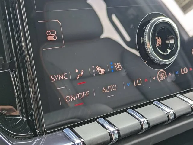 2026 GMC Yukon AT4 - Photo 33
