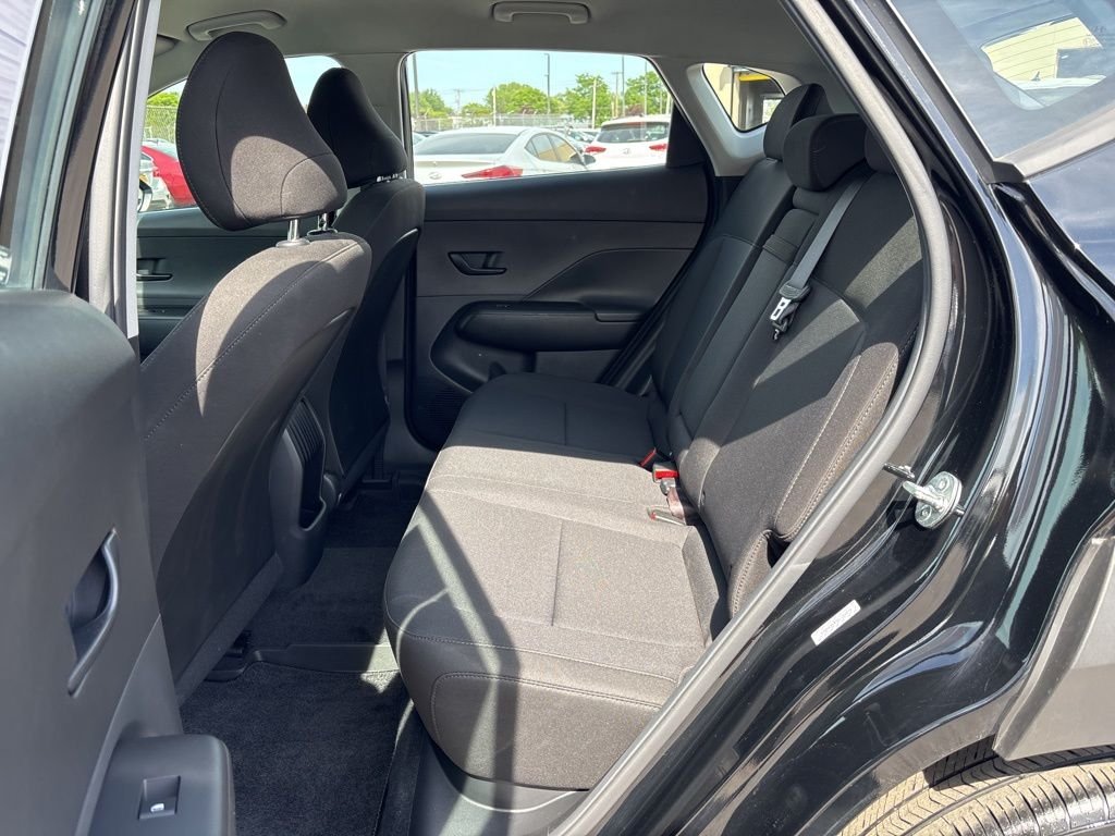 Used 2024 Black Hyundai SE image 15