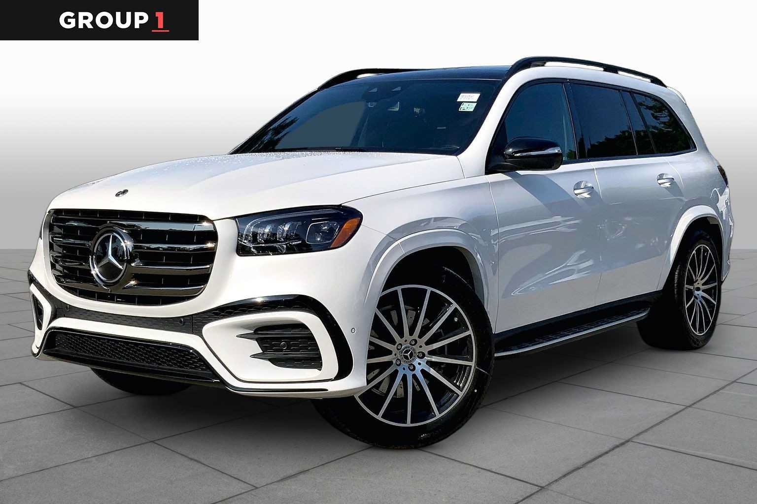 New 2026 MANUFAKTUR Moonlight White Metallic Mercedes-Benz GLS 450 image 1