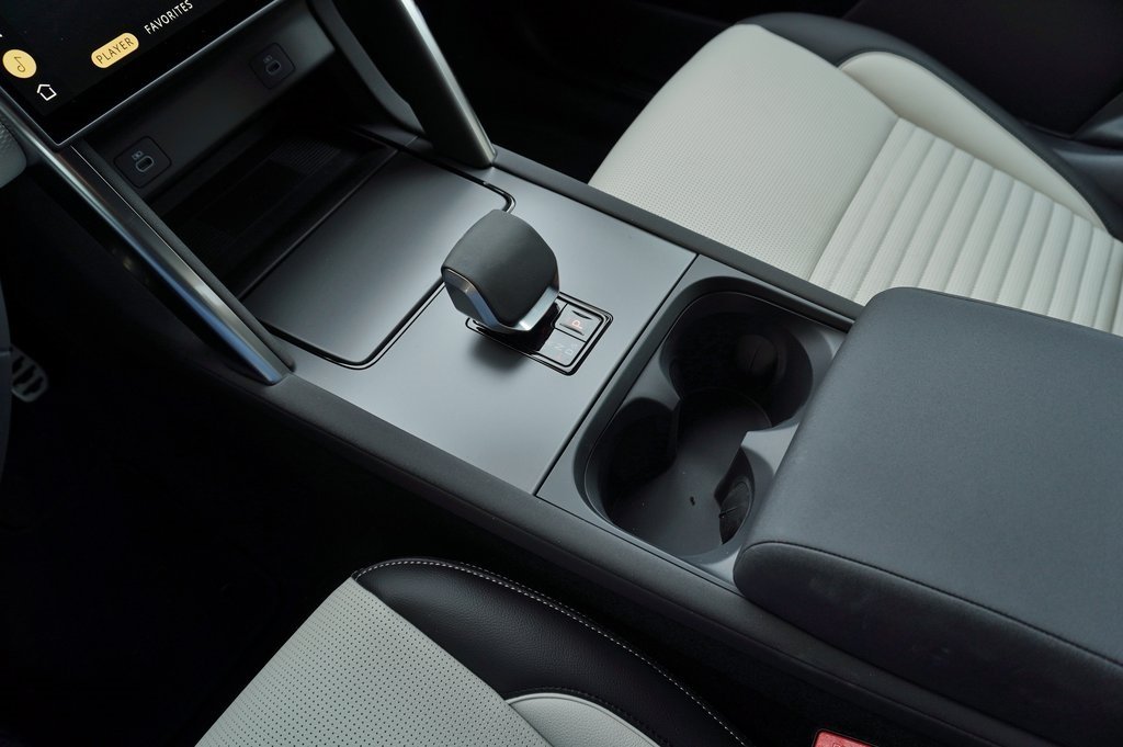 2026 LAND ROVER DISCOVERY SPORT - Image 26