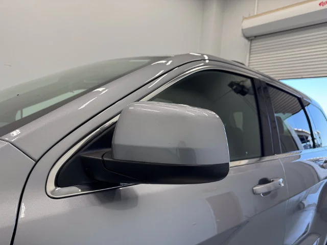 Used 2020 Billet Silver Metallic Clearcoat Jeep Laredo E image 38