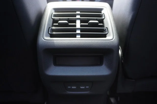 New 2026 Platinum Gray Metallic Volkswagen SE R-Line Black image 25