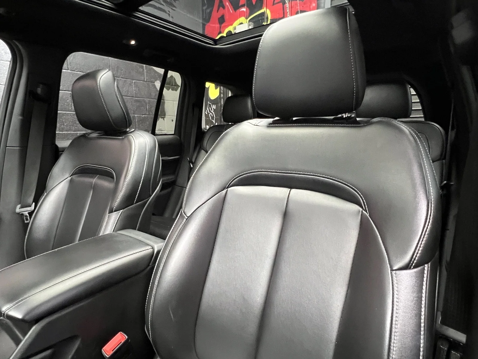 Used 2024 Diamond Black Crystal Pearl Coat (pxj) Jeep 4xe image 19