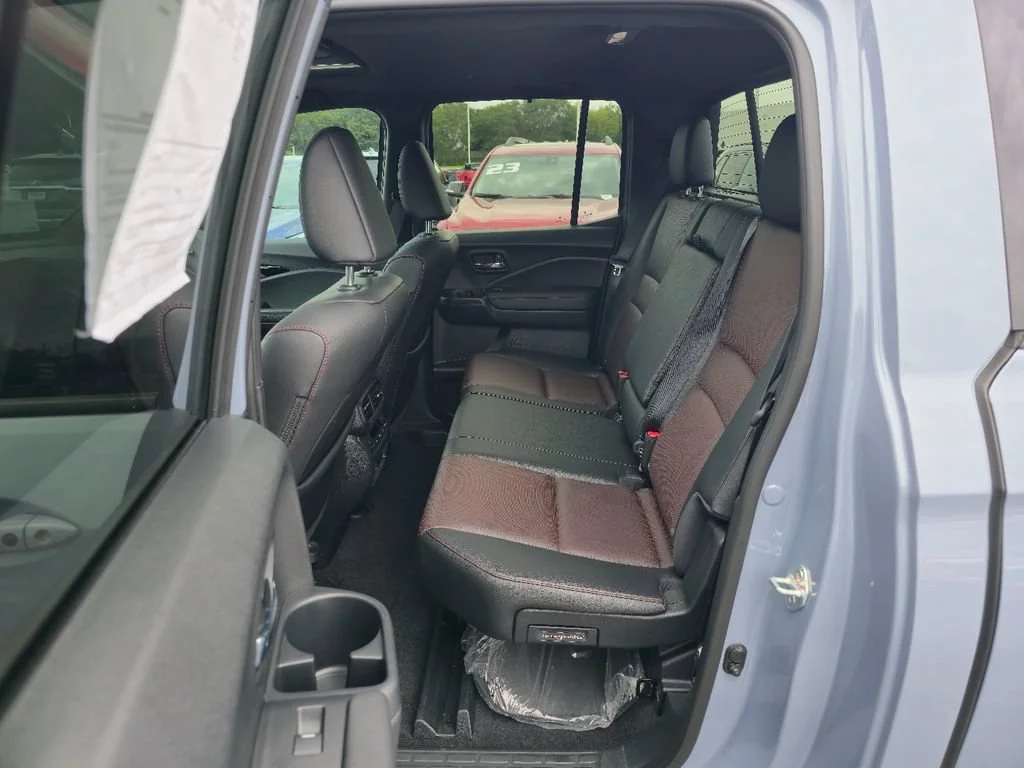 2025 Honda Ridgeline Black Edition - Photo 23