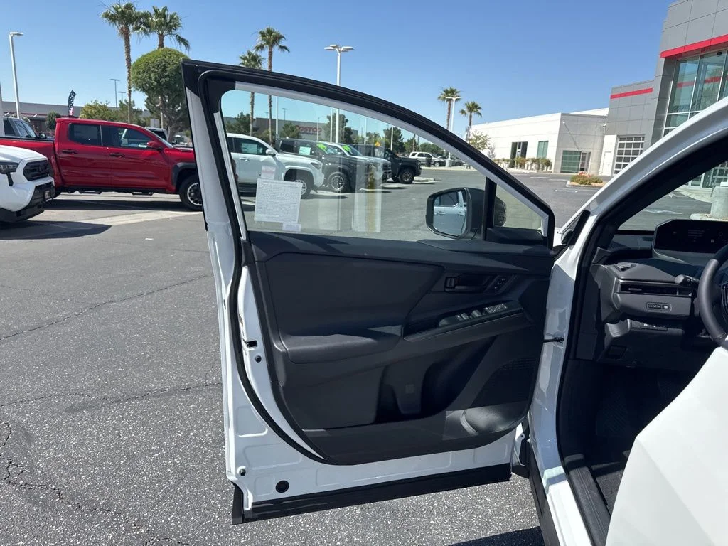 New 2026 Wind Chill Pearl <sup>1</sup> Toyota  Limited image 8