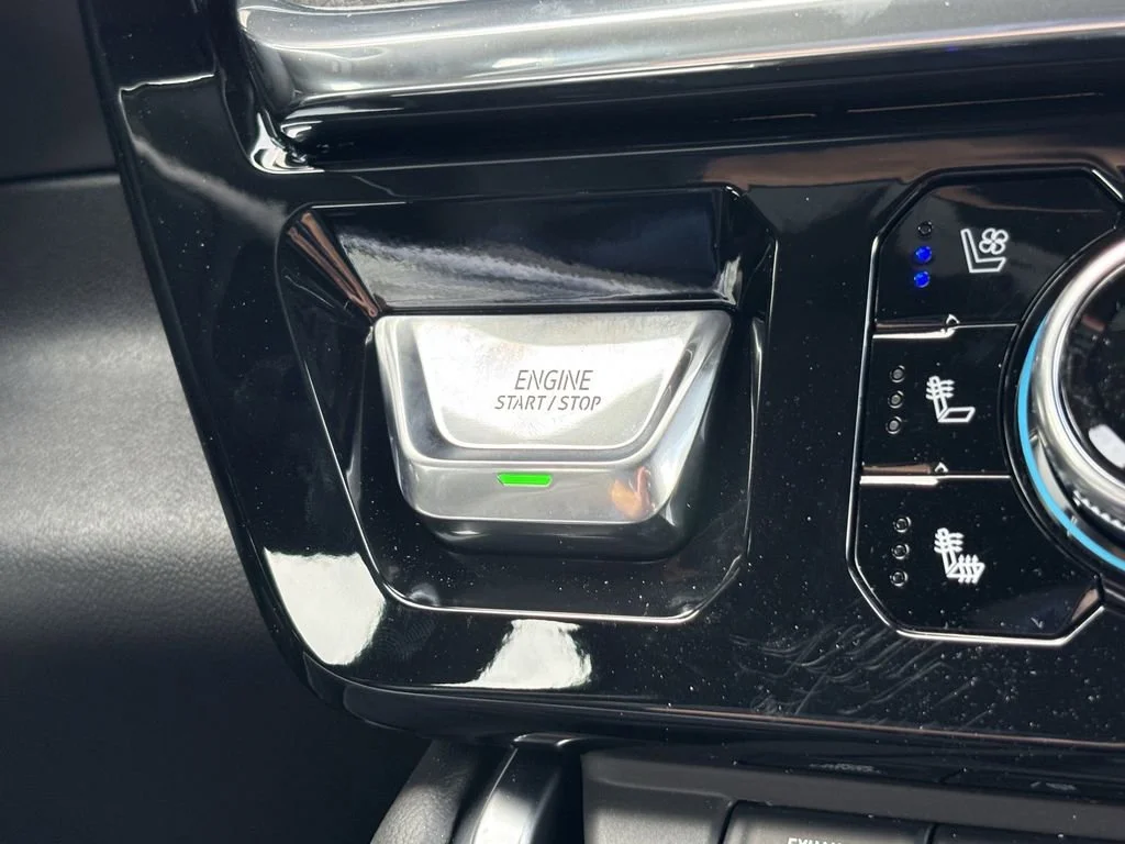 New 2026 Glacier White Tricoat GMC Denali image 17