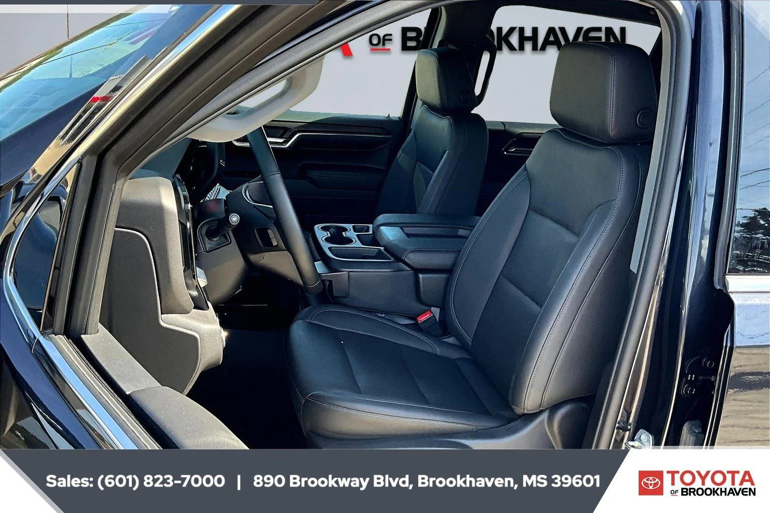 Used 2024 Titanium Rush Metallic GMC SLT image 18