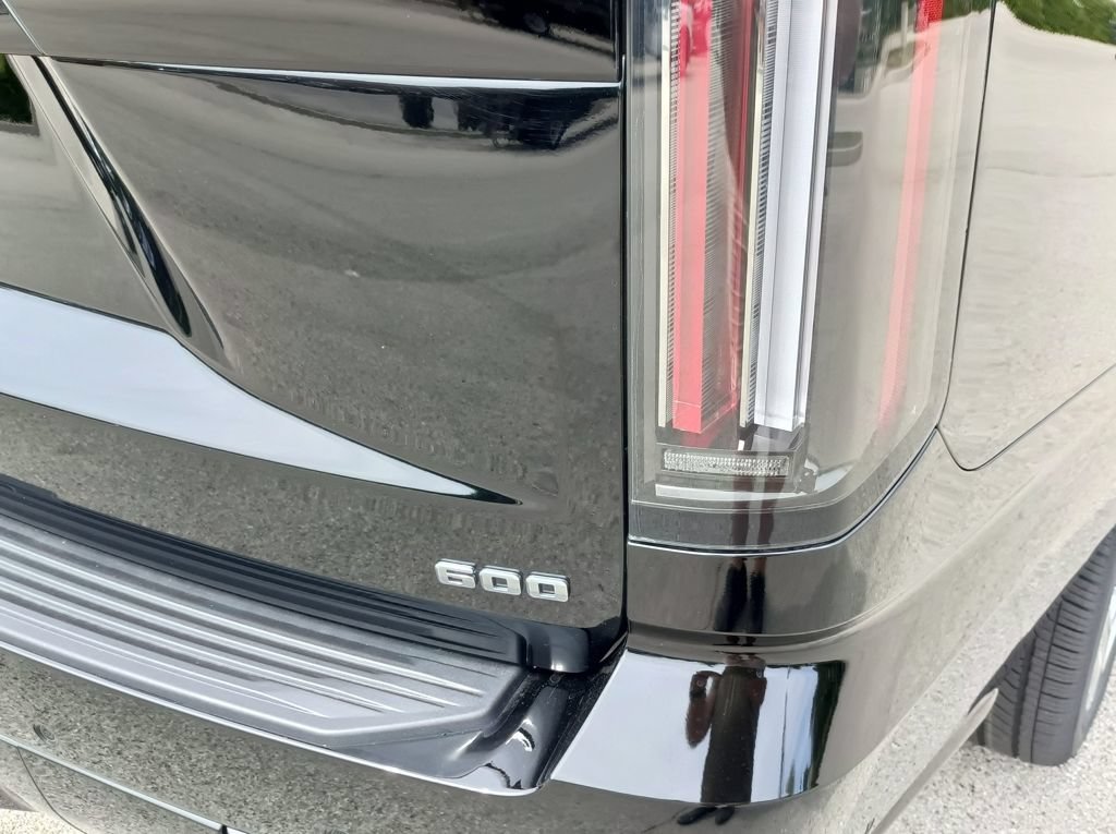 2026 Cadillac Escalade ESV Sport - Photo 14