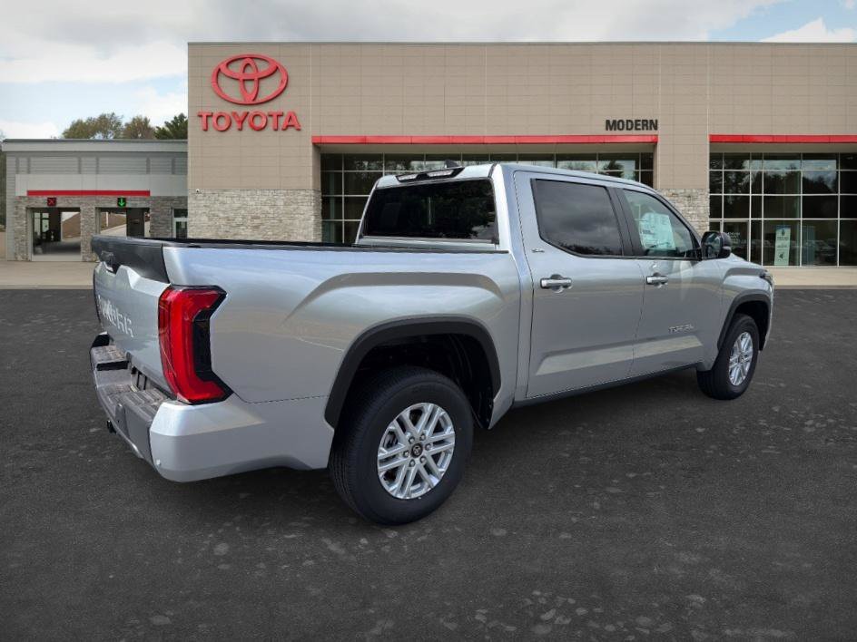 2026 Toyota Tundra SR5 - Photo 6