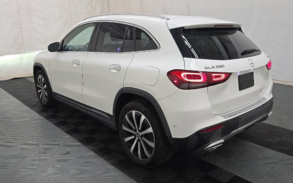 Used 2023 White Mercedes-Benz GLA 250 image 4