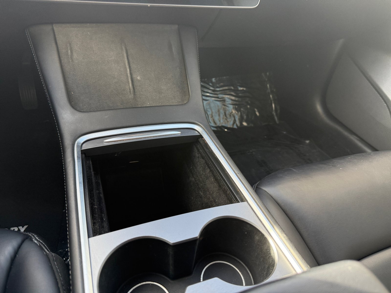 Used 2022 Solid Black Tesla Base image 13