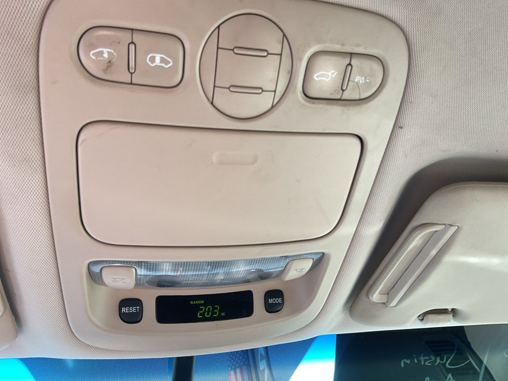 Used 2012 White Kia EX image 20