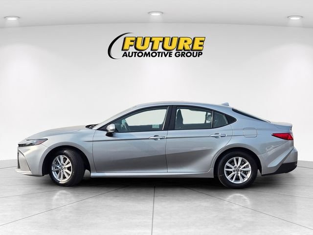 Used 2025 Silver Toyota LE image 7