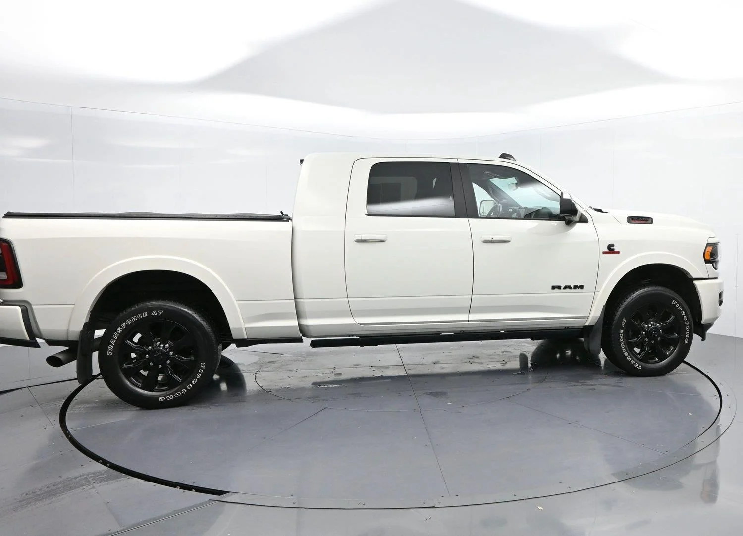 Used 2022 Pearl White Ram Limited image 8