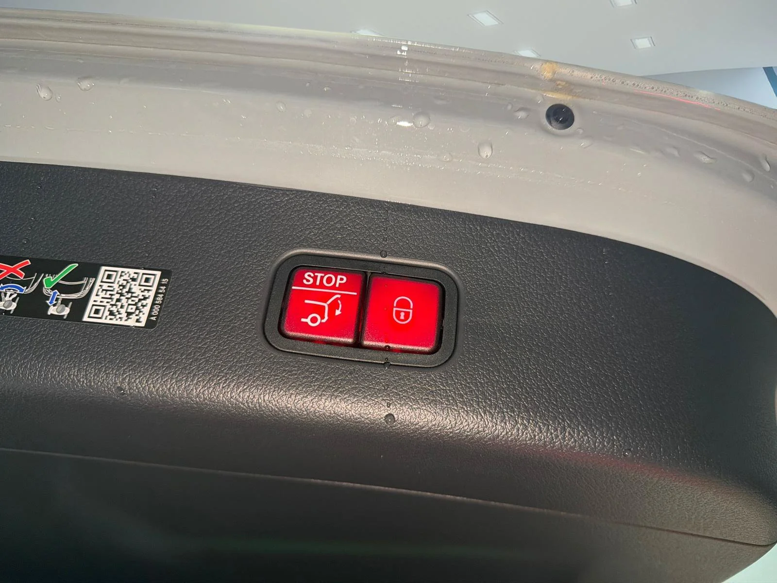 Used 2026 Light gray Mercedes-Benz GLC 300 image 35