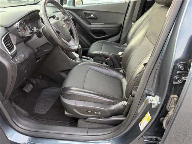 Used 2022  CHEVROLET 1LT image 10