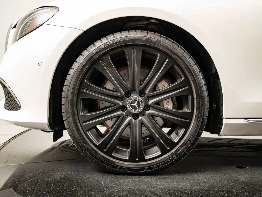 Used 2018 White Mercedes-Benz E 400 image 13