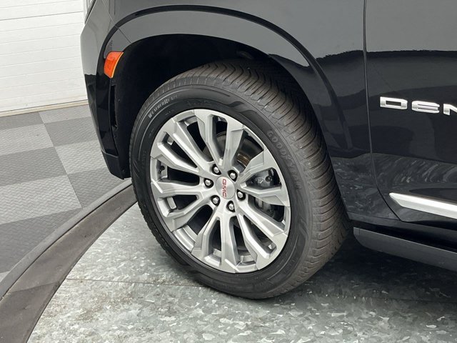 Used 2023 Onyx Black GMC Denali image 37