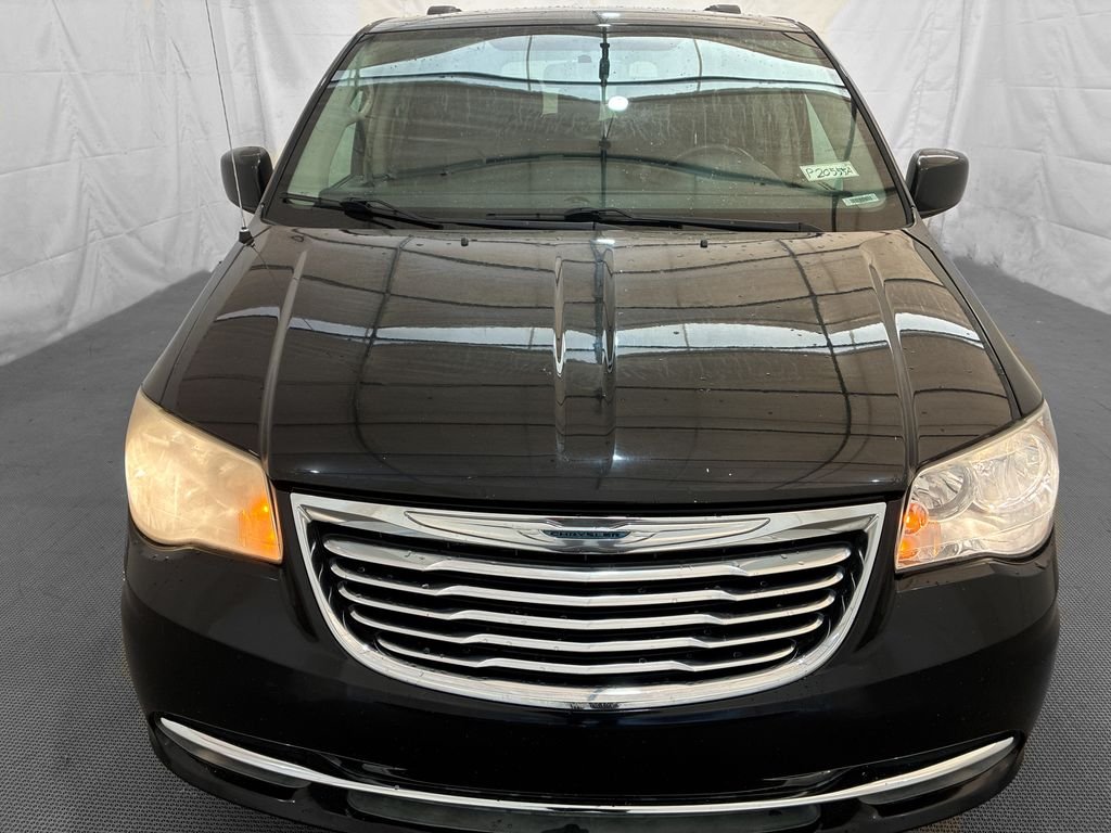 Used 2014 Chrysler Town & Country Touring with VIN 2C4RC1BG6ER363298 for sale in Royal Oak, MI