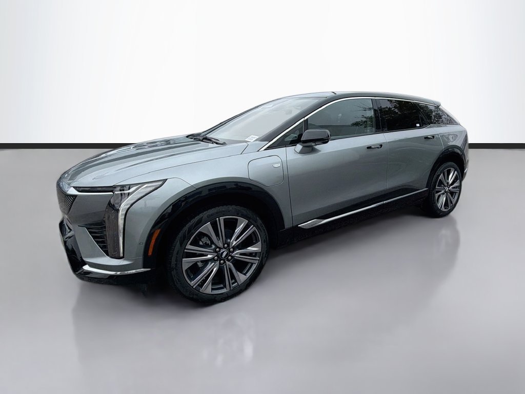 2025 Cadillac OPTIQ Luxury 2