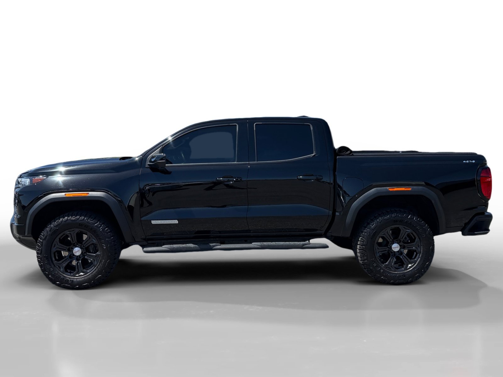 Used 2023 Onyx Black GMC Elevation image 2