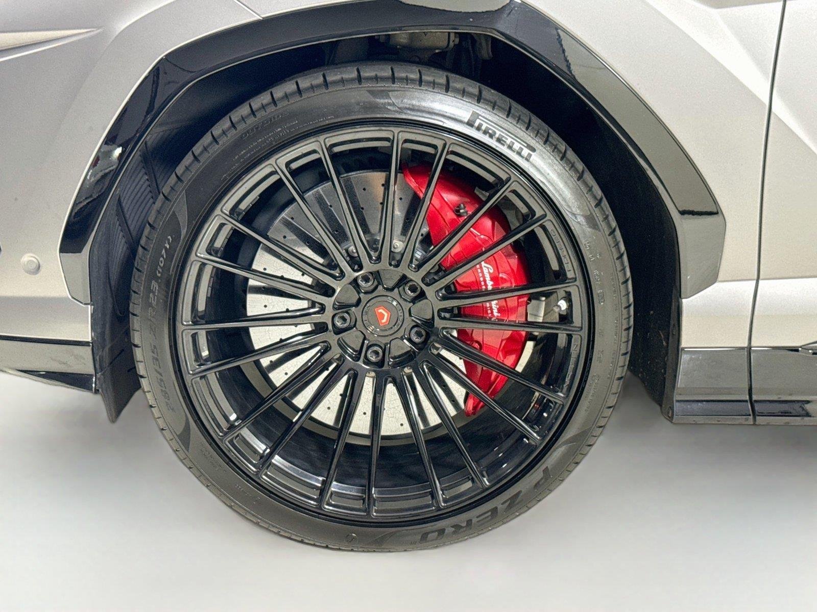 Used 2022 Grigio Nimbus Matt/Verde Scandal Lamborghini Graphite Capsule image 40